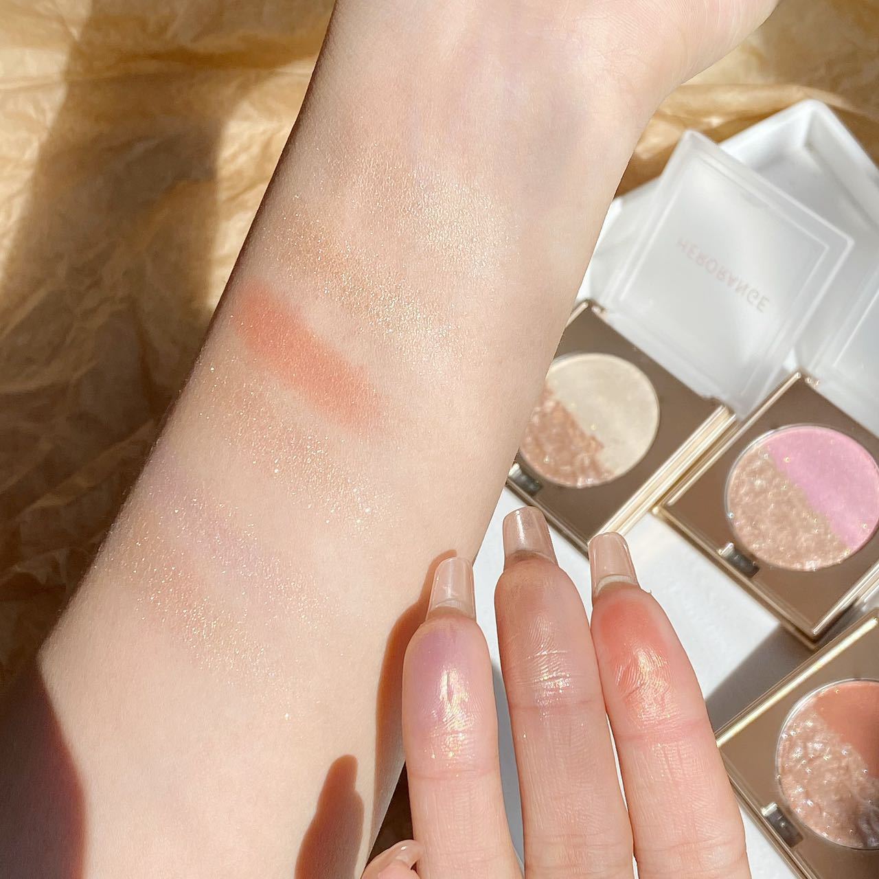 HERORANGE ~ Double Color Water Light High Gloss Three-dimensional Lasting Ginger Flash Repair Plate Brightening Pearlescent Domestic Women