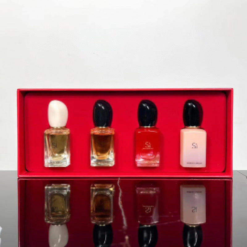 Women's Perfume Sample Set Three, Four Or Five Pieces Christmas Gift Gift Box Powder Meets Coco Sweetheart Gift